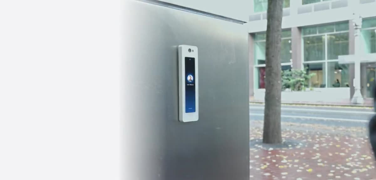 Modernised entry system on an occupied apartment building